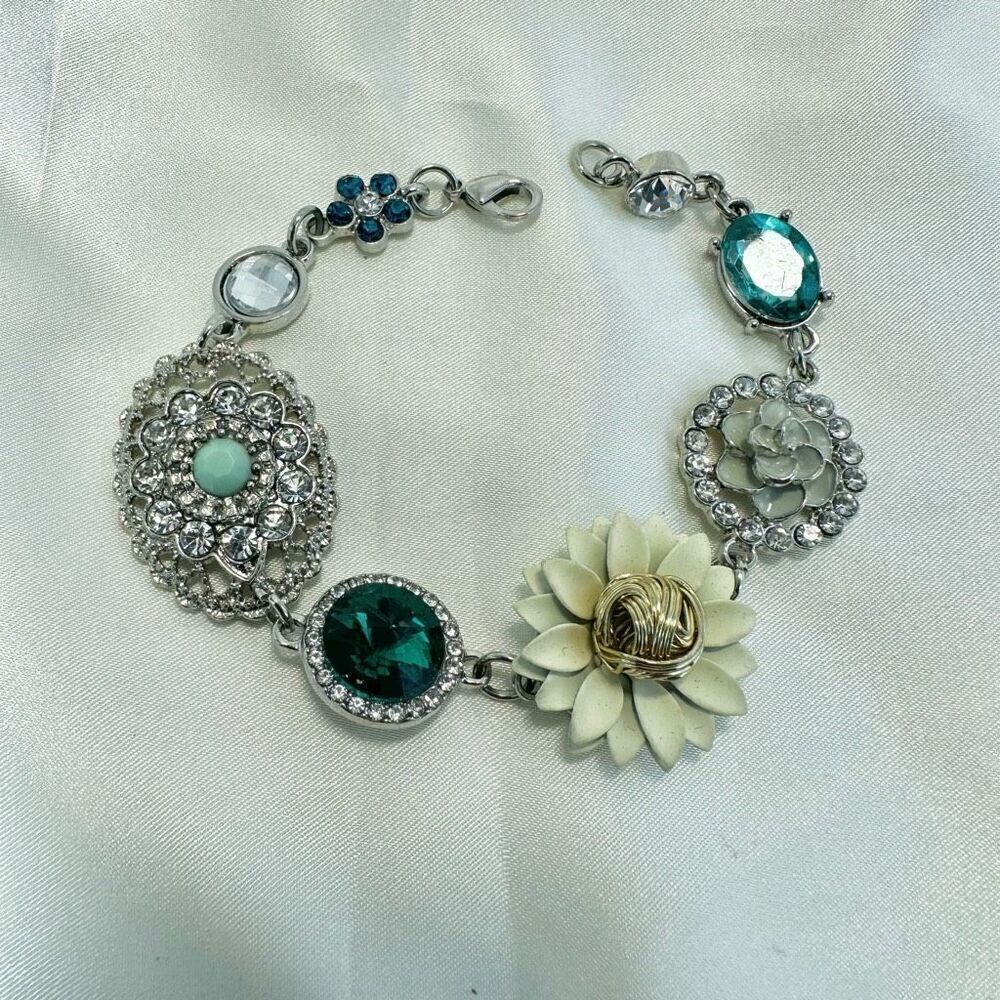 Silver tone flower rhinestone bracelet